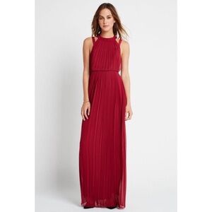 Revolve BCBGeneration Burgundy Pleated‎ Maxi Dress Size 6
